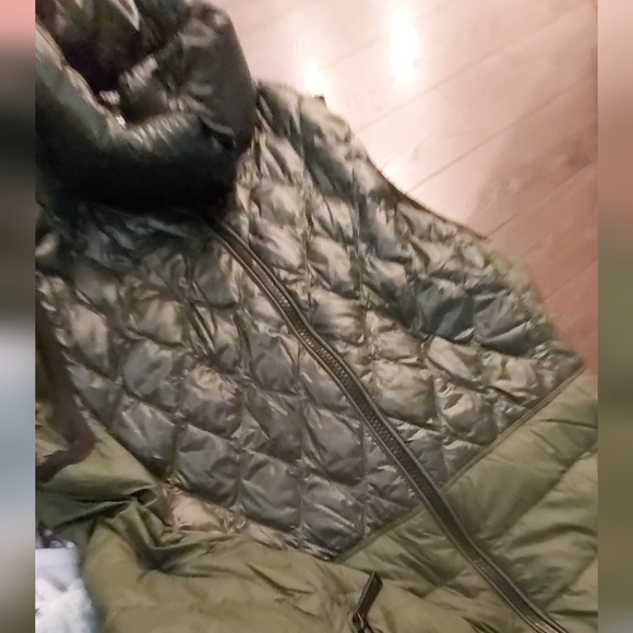 Calvin Klein Performance quilted vest - Picture 9 of 9